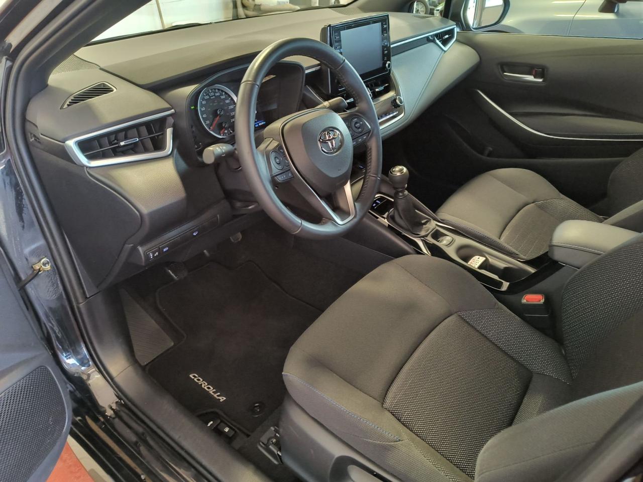 2022 Toyota Corolla SE Photo