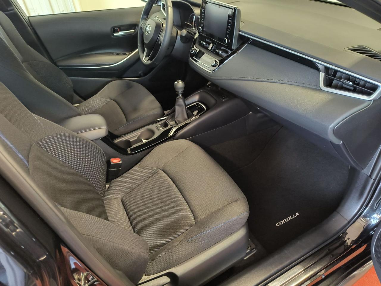 2022 Toyota Corolla SE Photo