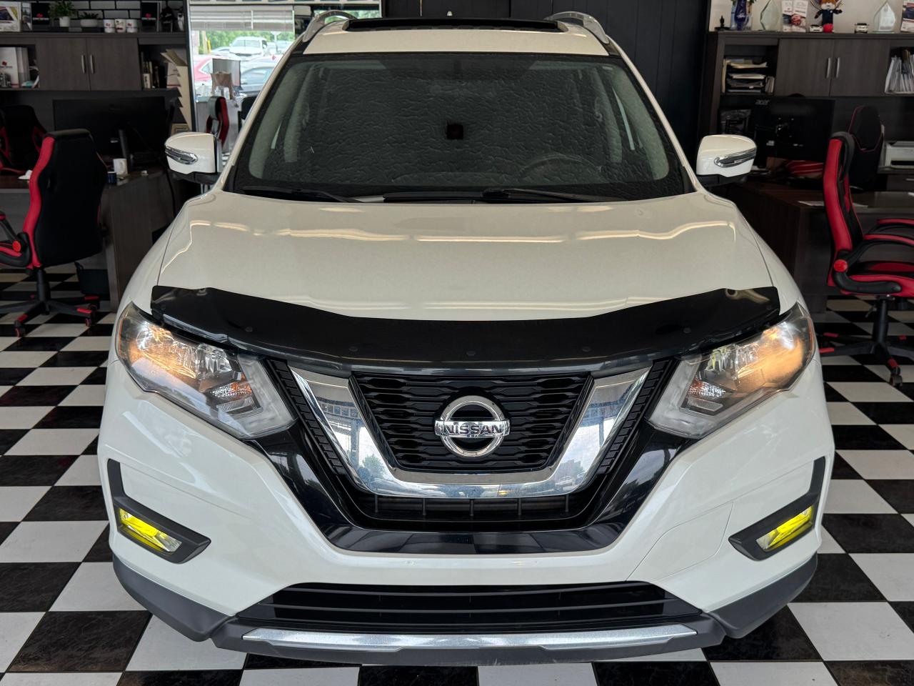 2017 Nissan Rogue AWD SV+New Tires+Brakes+Roof+PWR Gate+CLEAN CARFAX Photo9