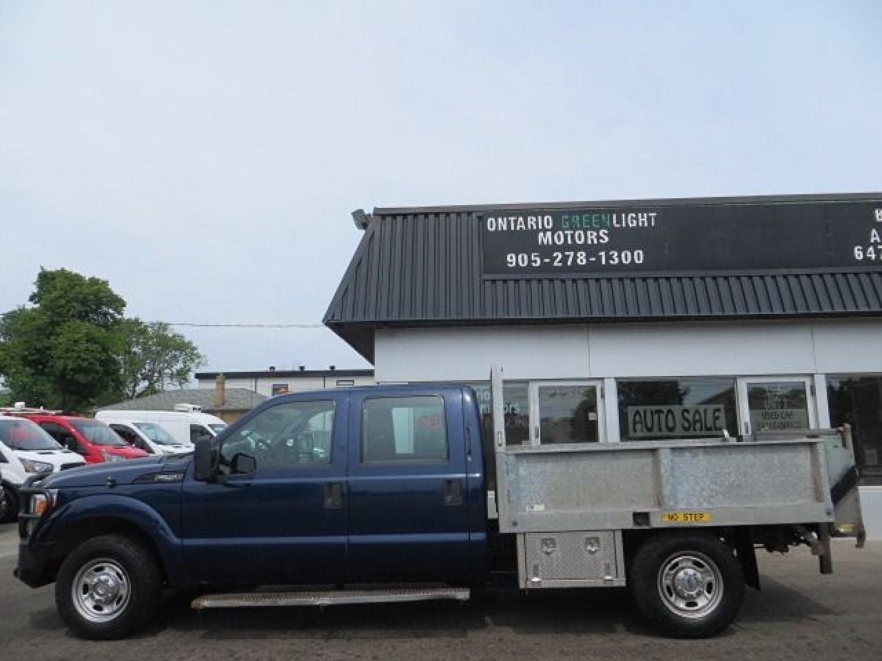 Used 2011 Ford F-250 CERTIFIED,SUPER CREW,DUMP BOX WITH POWER LIFT GATE for sale in Mississauga, ON