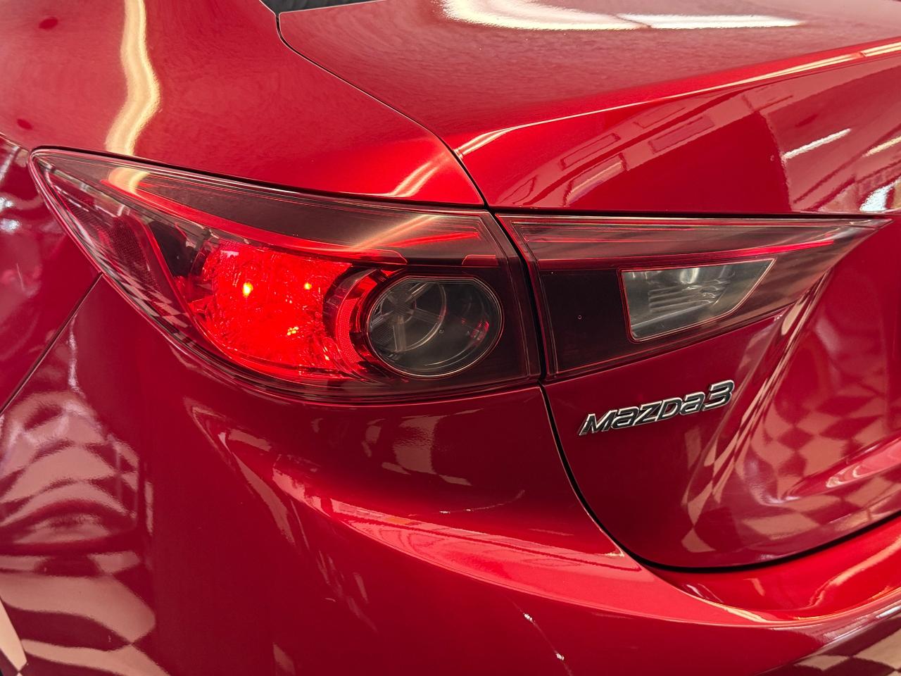 2017 Mazda MAZDA3 GX+New Tires+Heated Seats+A/C+Camera - Photo #51