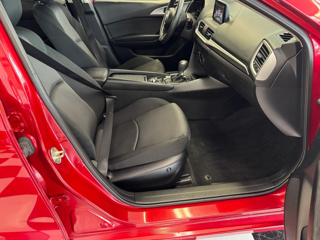 2017 Mazda MAZDA3 GX+New Tires+Heated Seats+A/C+Camera Photo21