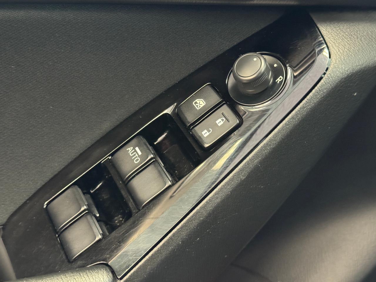 2017 Mazda MAZDA3 GX+New Tires+Heated Seats+A/C+Camera - Photo #41
