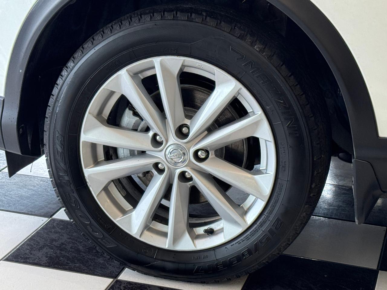 2018 Nissan Qashqai S+Camera+Heated Seats+A/C+CLEAN CARFAX Photo49