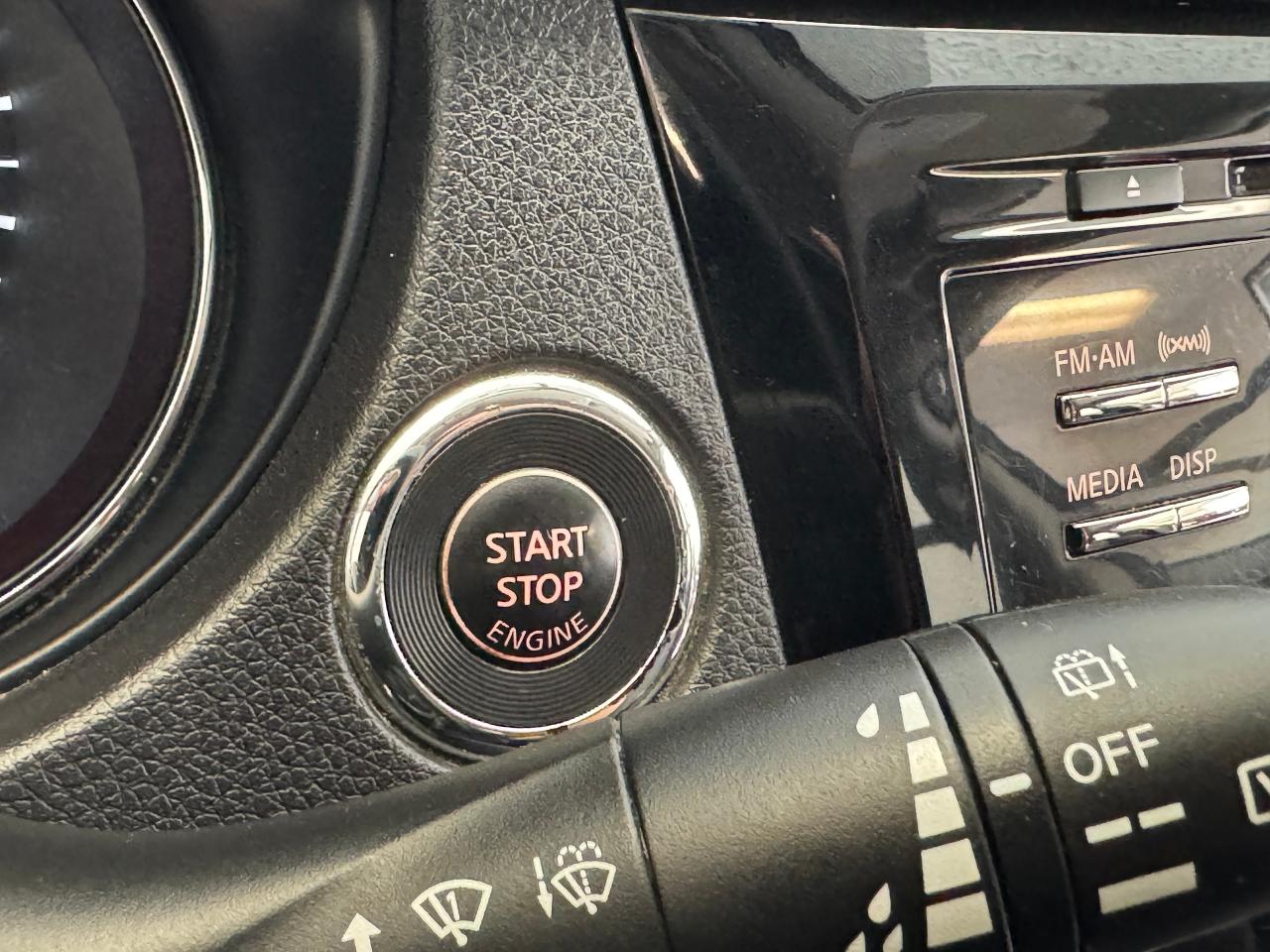 2018 Nissan Qashqai S+Camera+Heated Seats+A/C+CLEAN CARFAX Photo41