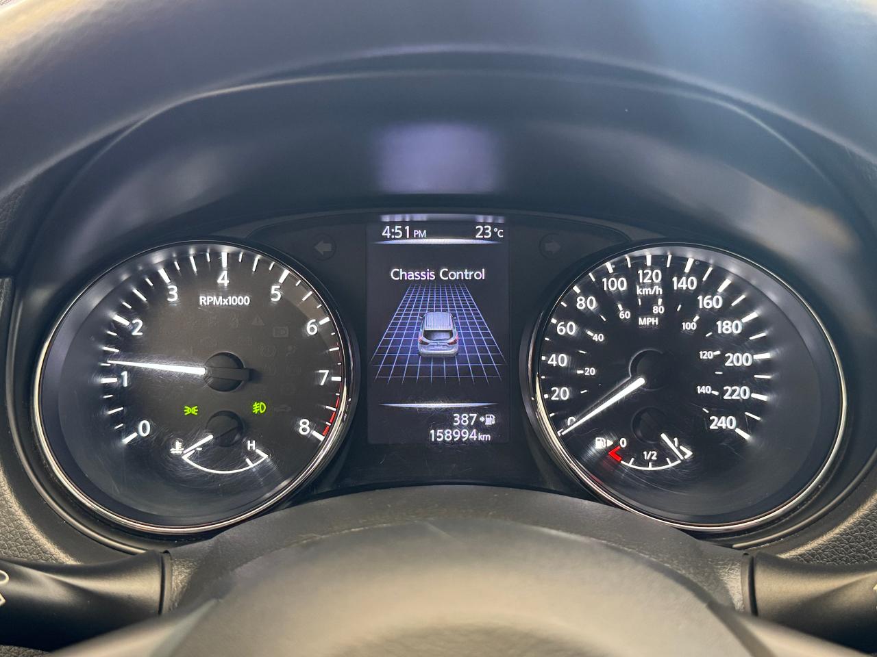 2018 Nissan Qashqai S+Camera+Heated Seats+A/C+CLEAN CARFAX Photo12