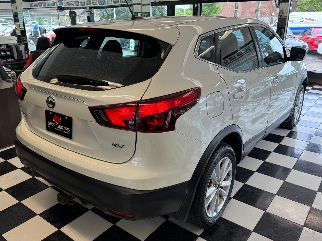 2018 Nissan Qashqai S+Camera+Heated Seats+A/C+CLEAN CARFAX Photo7
