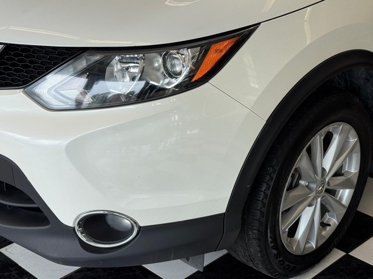 2018 Nissan Qashqai S+Camera+Heated Seats+A/C+CLEAN CARFAX - Photo #36