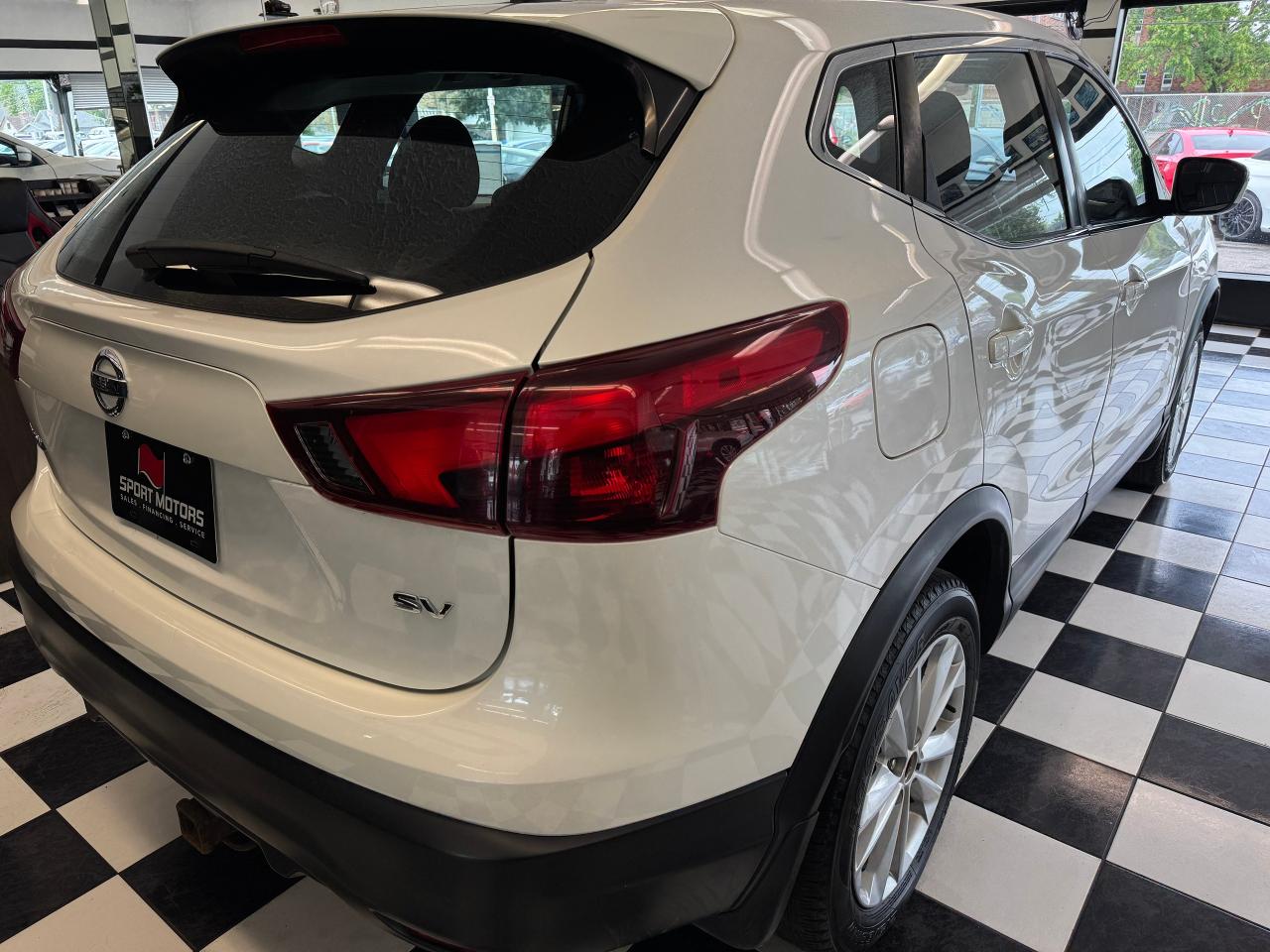 2018 Nissan Qashqai S+Camera+Heated Seats+A/C+CLEAN CARFAX Photo38