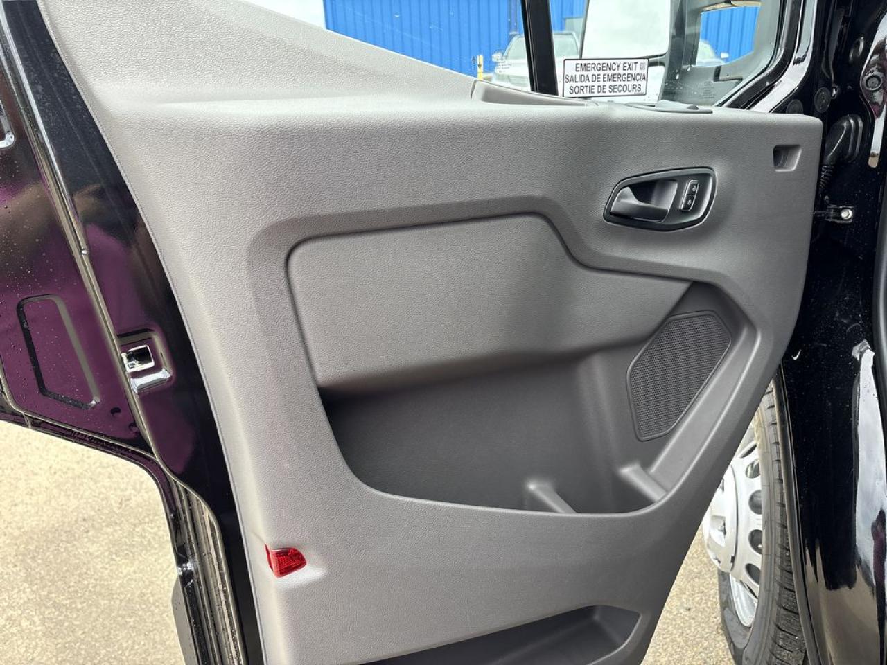 2025 Ford Transit Passenger Wagon XLT 302A Photo