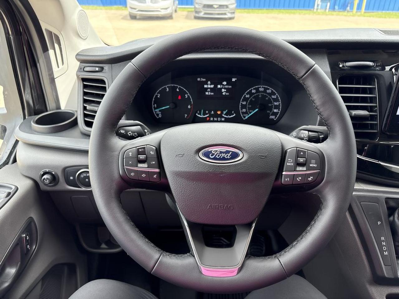 2025 Ford Transit Passenger Wagon XLT 302A Photo5