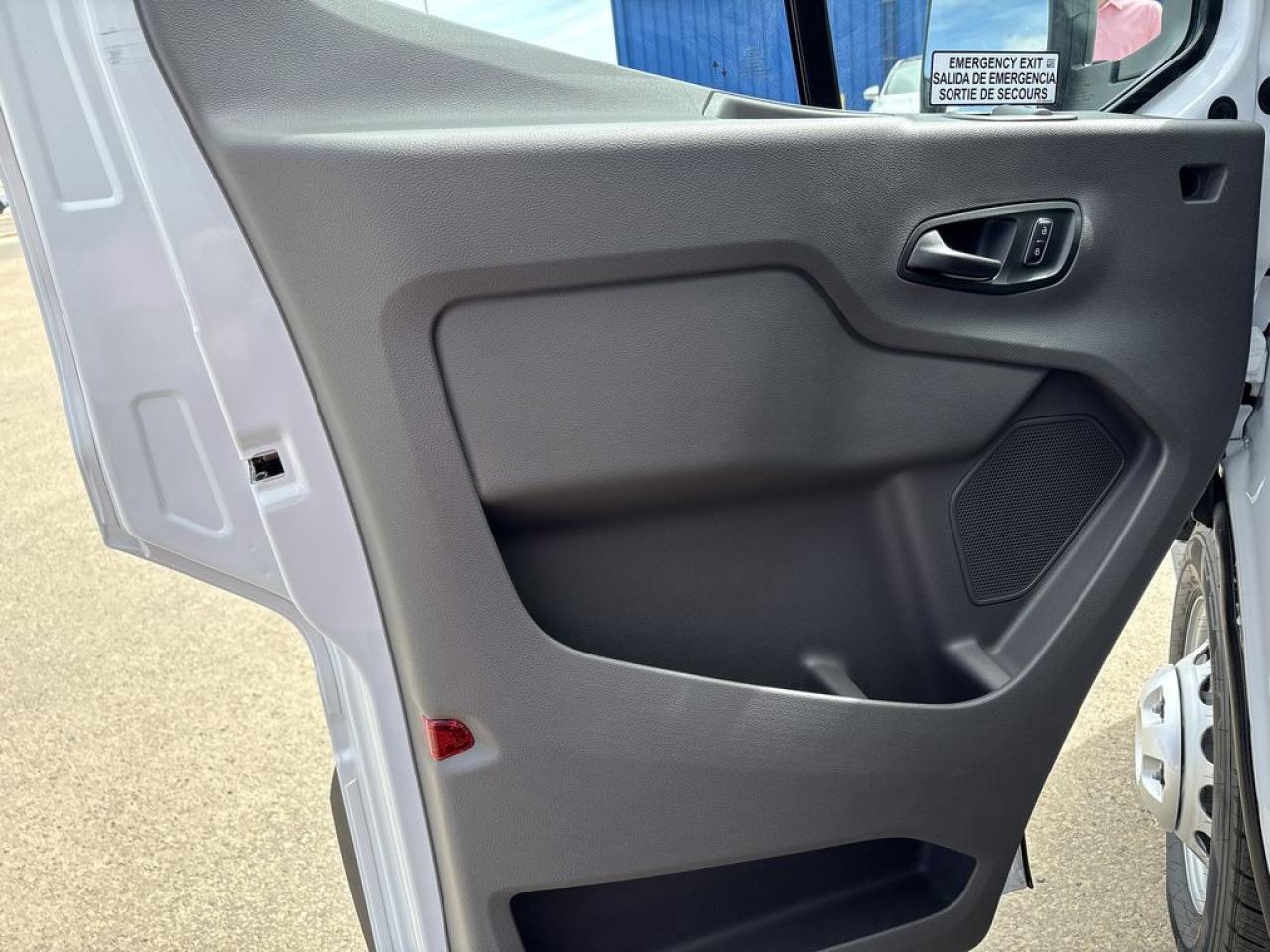 2025 Ford Transit Passenger Wagon XLT 302A Photo5