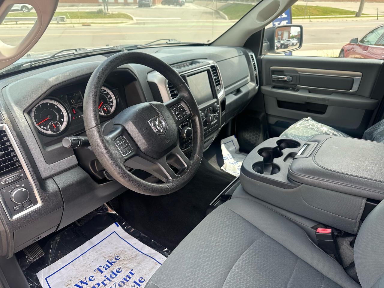2016 RAM 1500 SLT - Photo #8