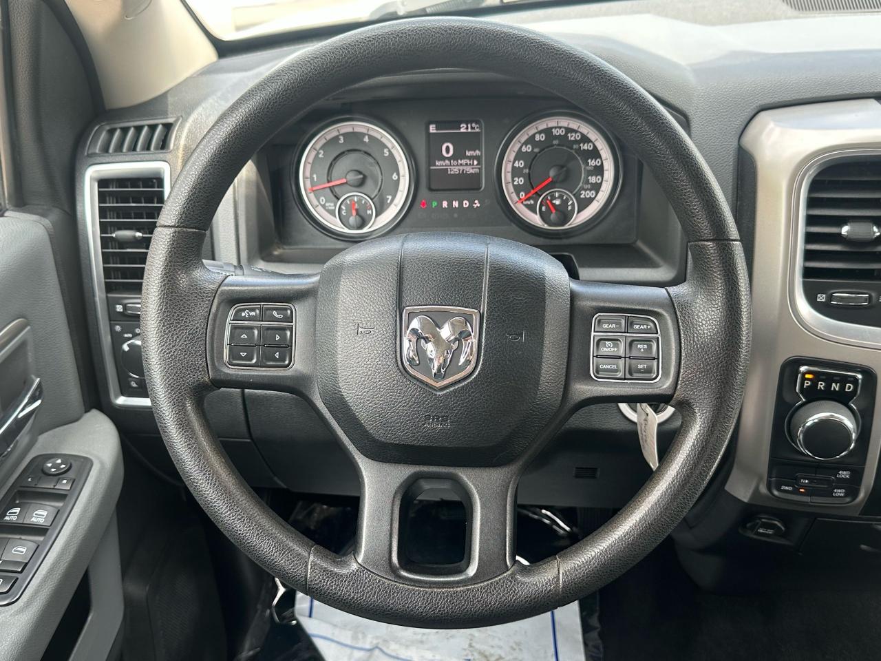 2016 RAM 1500 SLT - Photo #15