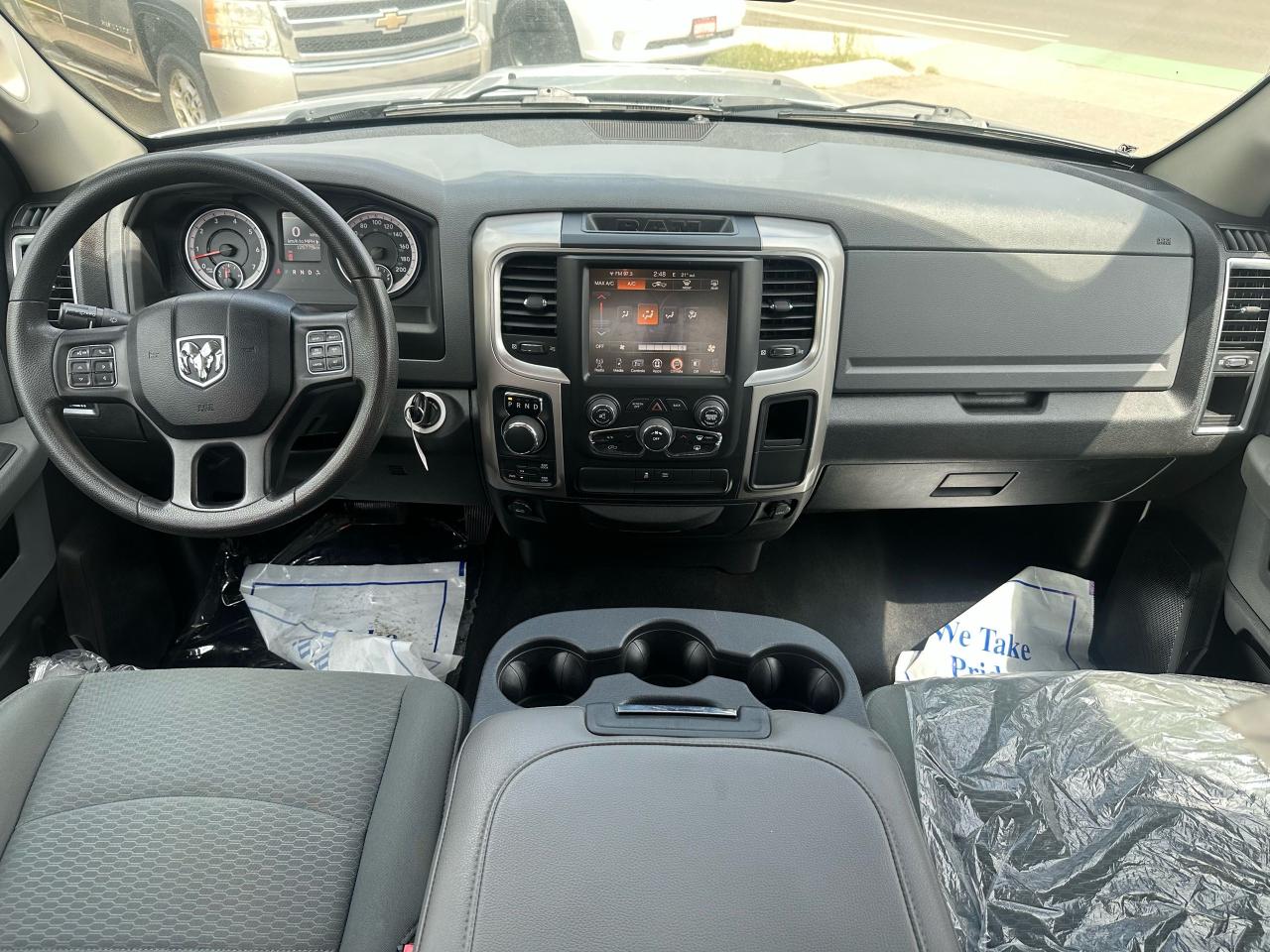2016 RAM 1500 SLT - Photo #16