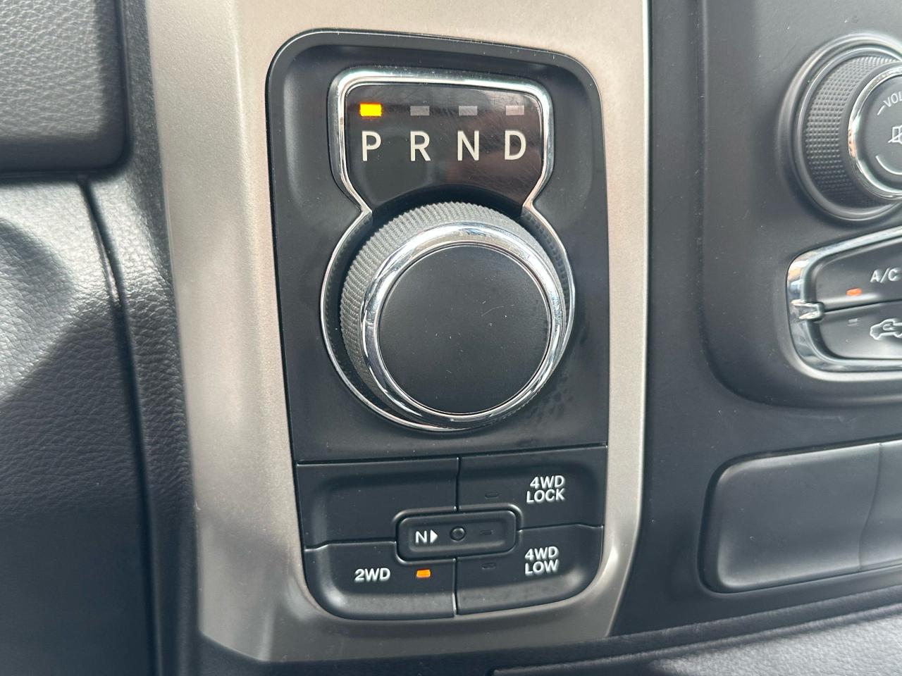 2016 RAM 1500 SLT - Photo #10