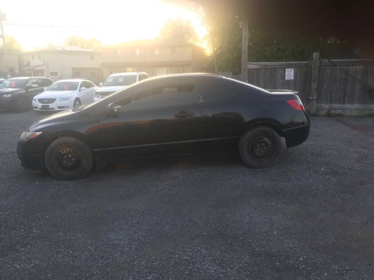 Used 2011 Honda Civic DX-G for sale in Oshawa, ON