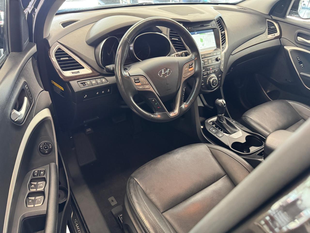 2017 Hyundai Santa Fe XL LIMITED XL AWD 7 Passenger+Cooled Leather+BSM+Roof Photo22