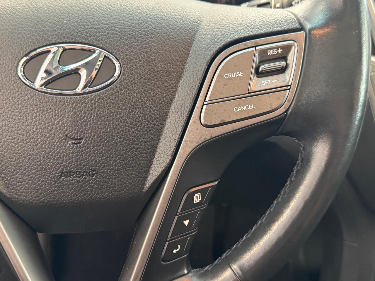2017 Hyundai Santa Fe XL LIMITED XL AWD 7 Passenger+Cooled Leather+BSM+Roof Photo48