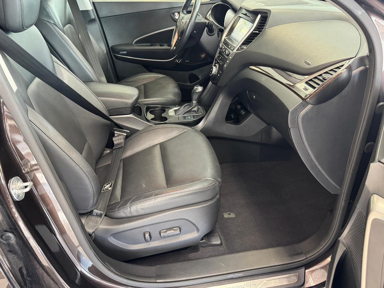 2017 Hyundai Santa Fe XL LIMITED XL AWD 7 Passenger+Cooled Leather+BSM+Roof - Photo #26