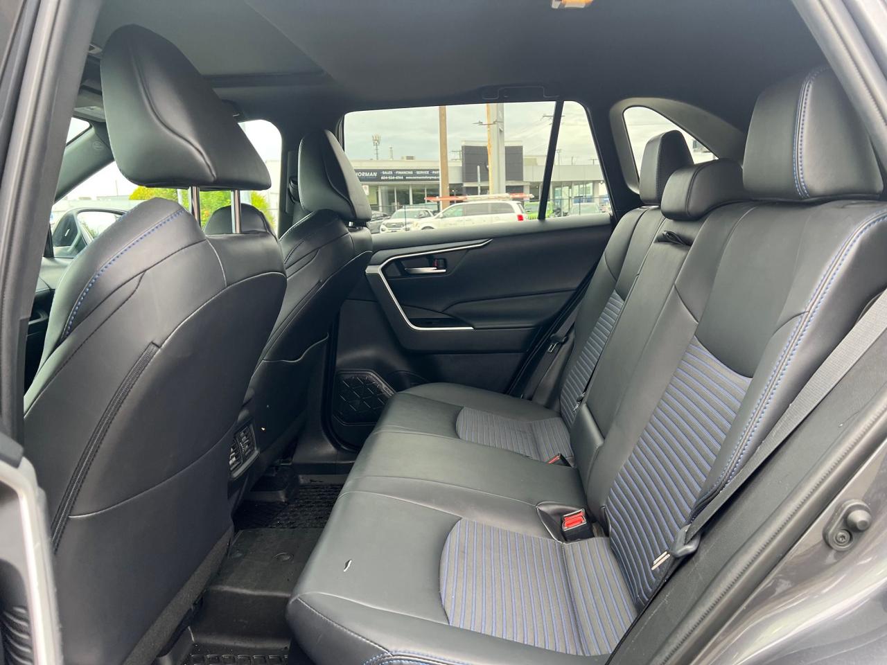 2021 Toyota RAV4 Hybrid XSE Photo13