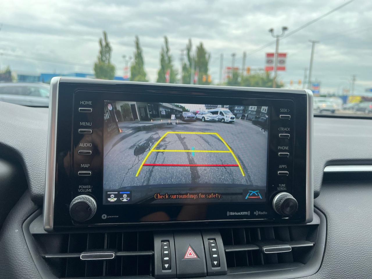 2021 Toyota RAV4 Hybrid XSE Photo18