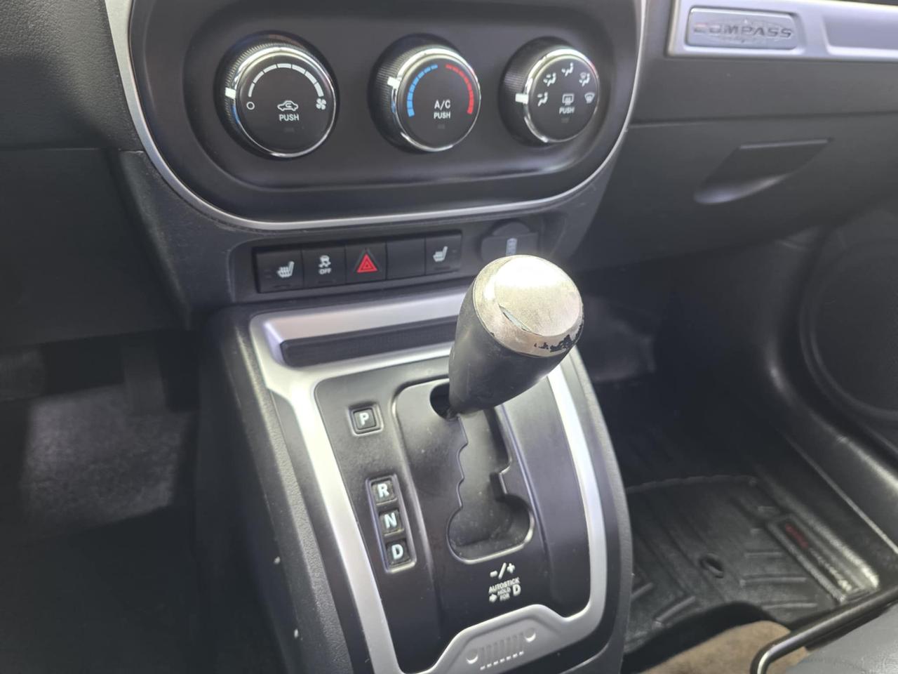 2015 Jeep Compass 4WD HIGH ALTITUDE Photo
