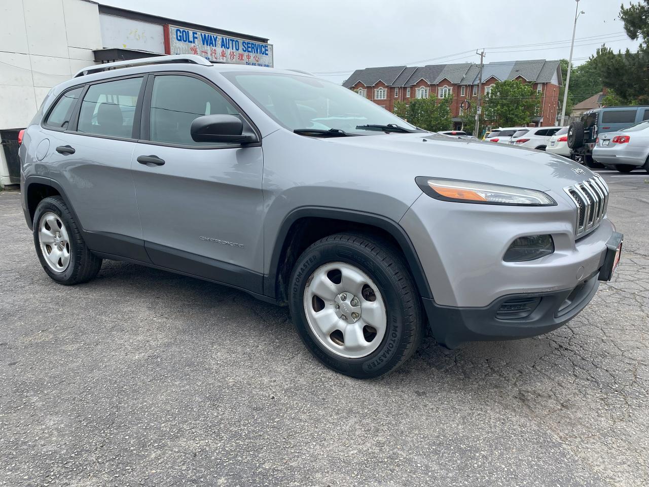 2014 Jeep Cherokee 1 Owner/No Accidents/Automatic/All Wheel Drive - Photo #4