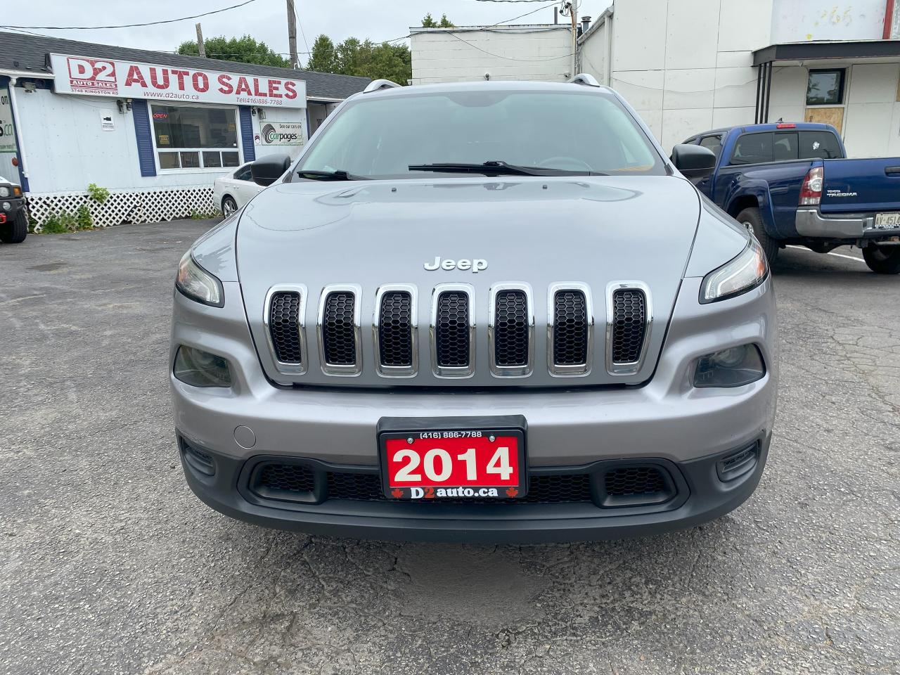 2014 Jeep Cherokee 1 Owner/No Accidents/Automatic/All Wheel Drive - Photo #3
