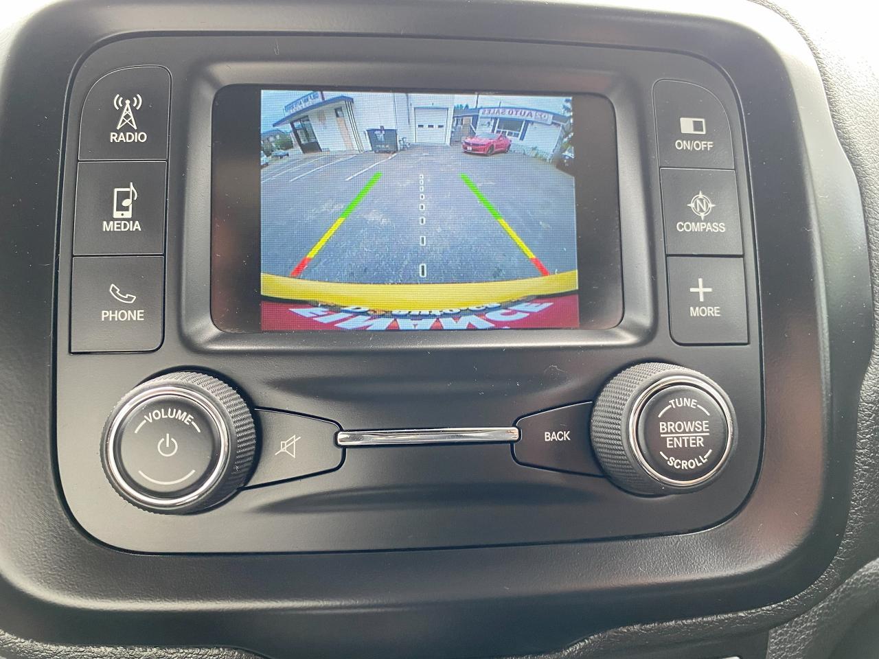 2015 Jeep Renegade Clean No Accidents/Automatic/AWD/Sport - Photo #17