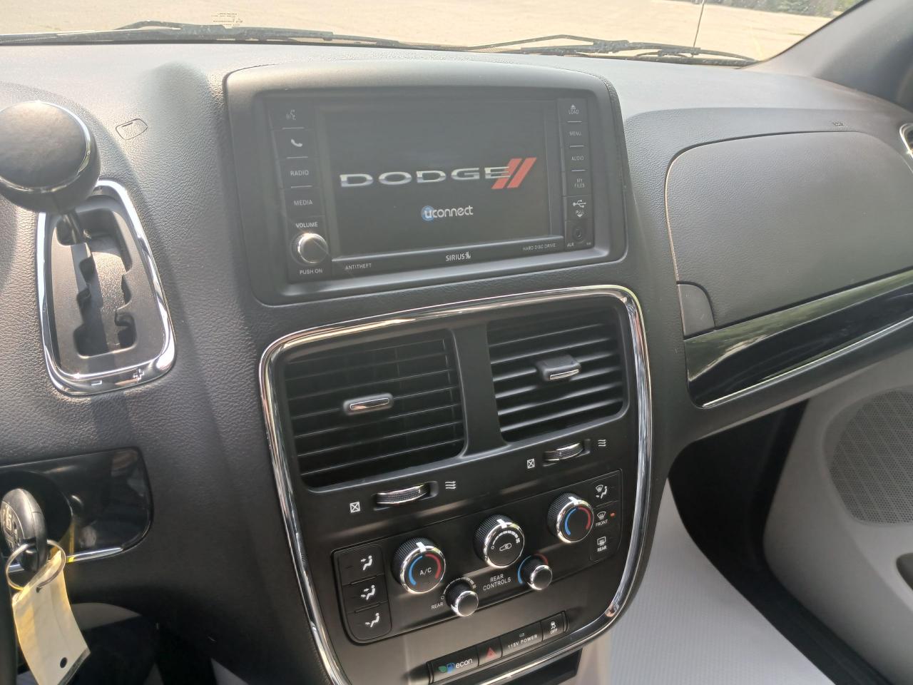2016 Dodge Grand Caravan SXT Premium Plus - Photo #14
