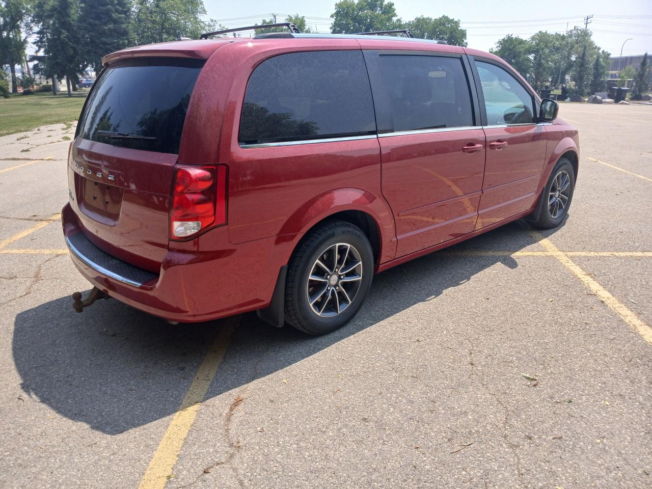 2016 Dodge Grand Caravan SXT Premium Plus - Photo #5