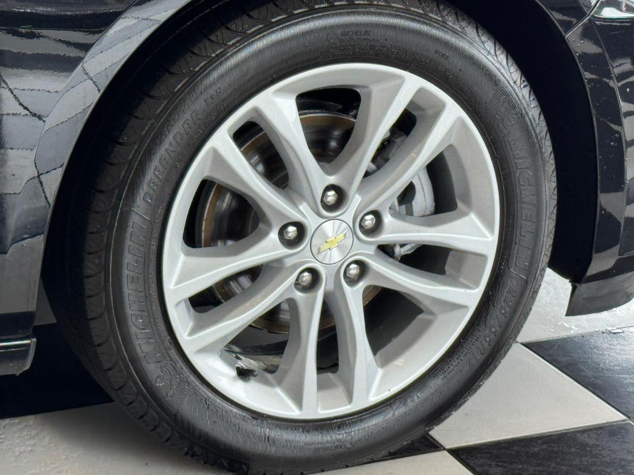 2017 Chevrolet Malibu LT+Roof+Blind Spot+Collision Alert+ Photo54