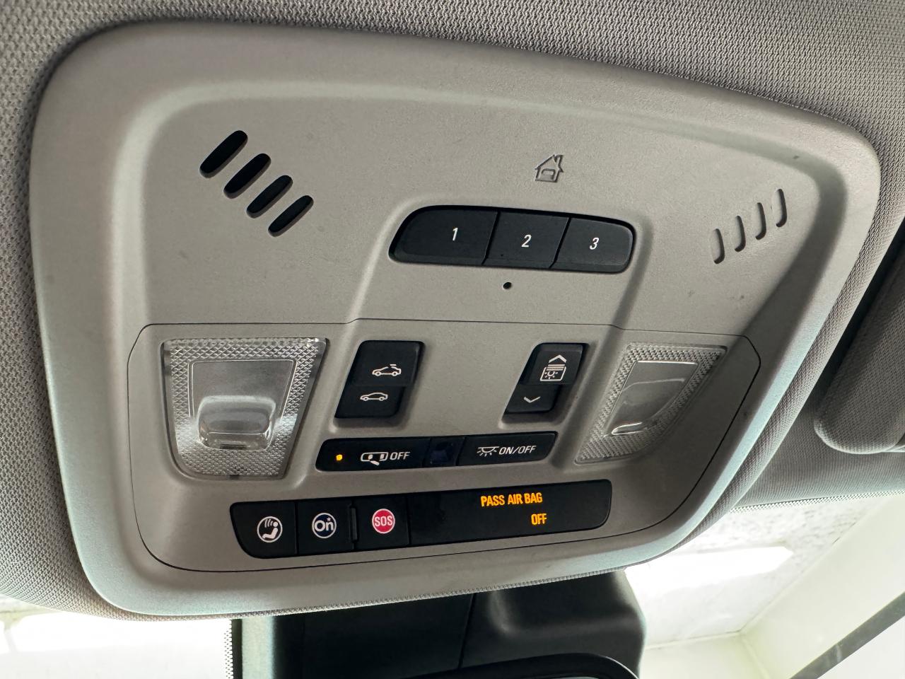 2017 Chevrolet Malibu LT+Roof+Blind Spot+Collision Alert+ Photo49