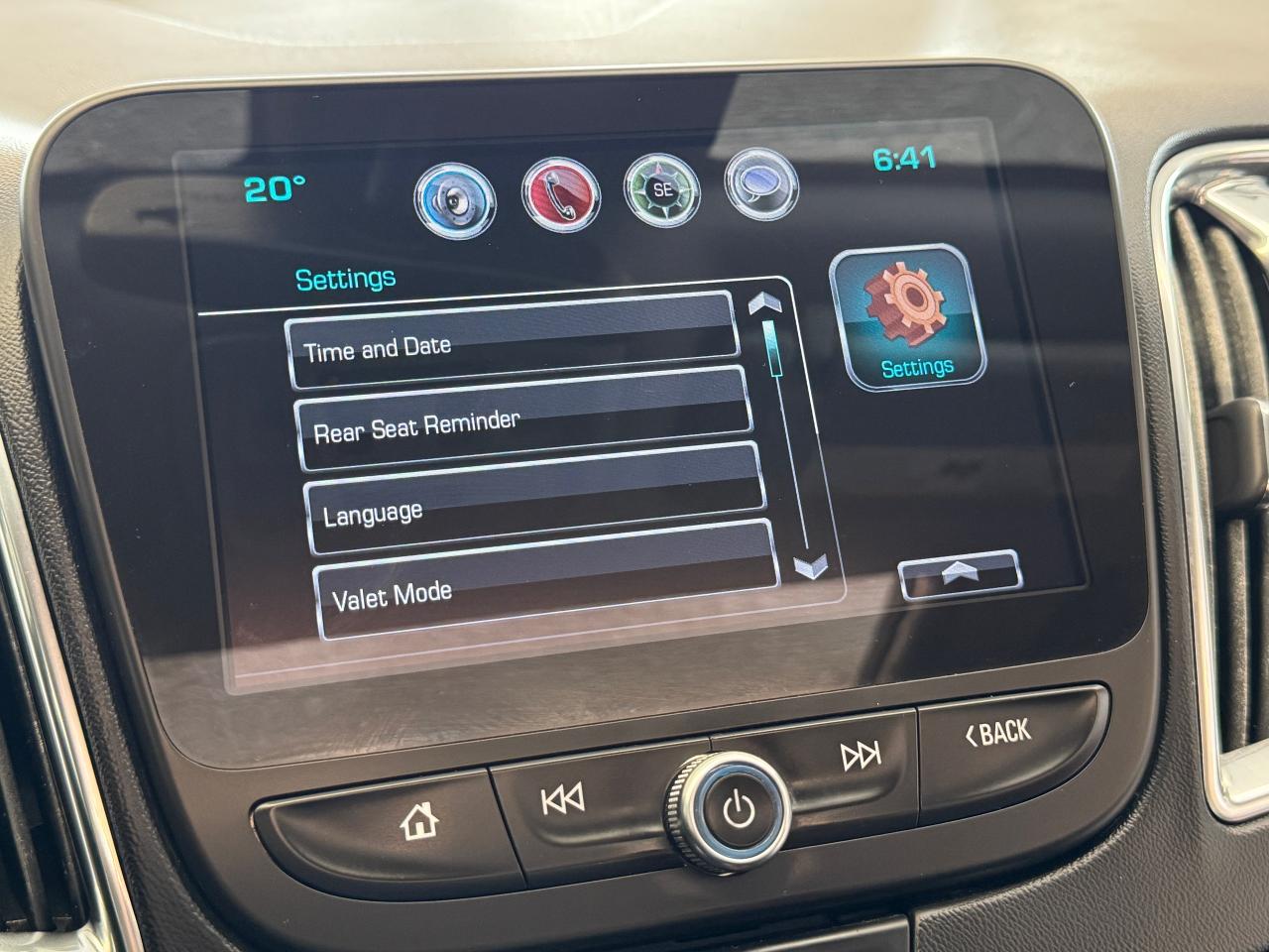 2017 Chevrolet Malibu LT+Roof+Blind Spot+Collision Alert+ Photo31