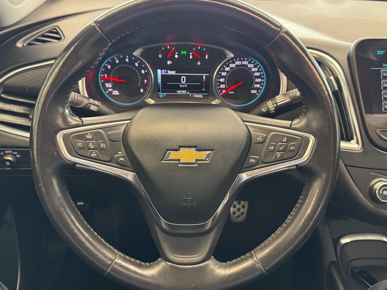 2017 Chevrolet Malibu LT+Roof+Blind Spot+Collision Alert+ - Photo #13