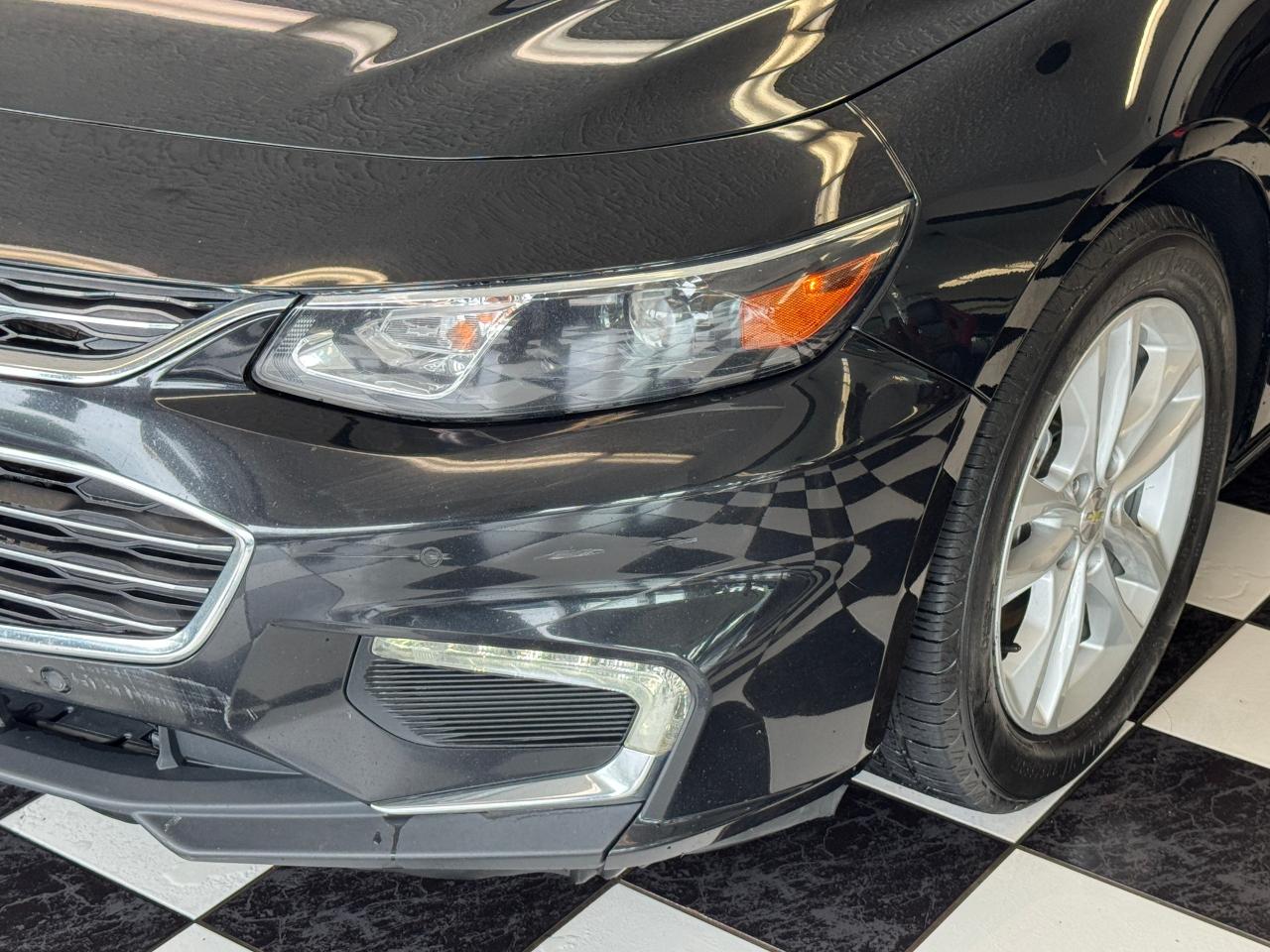 2017 Chevrolet Malibu LT+Roof+Blind Spot+Collision Alert+ Photo36