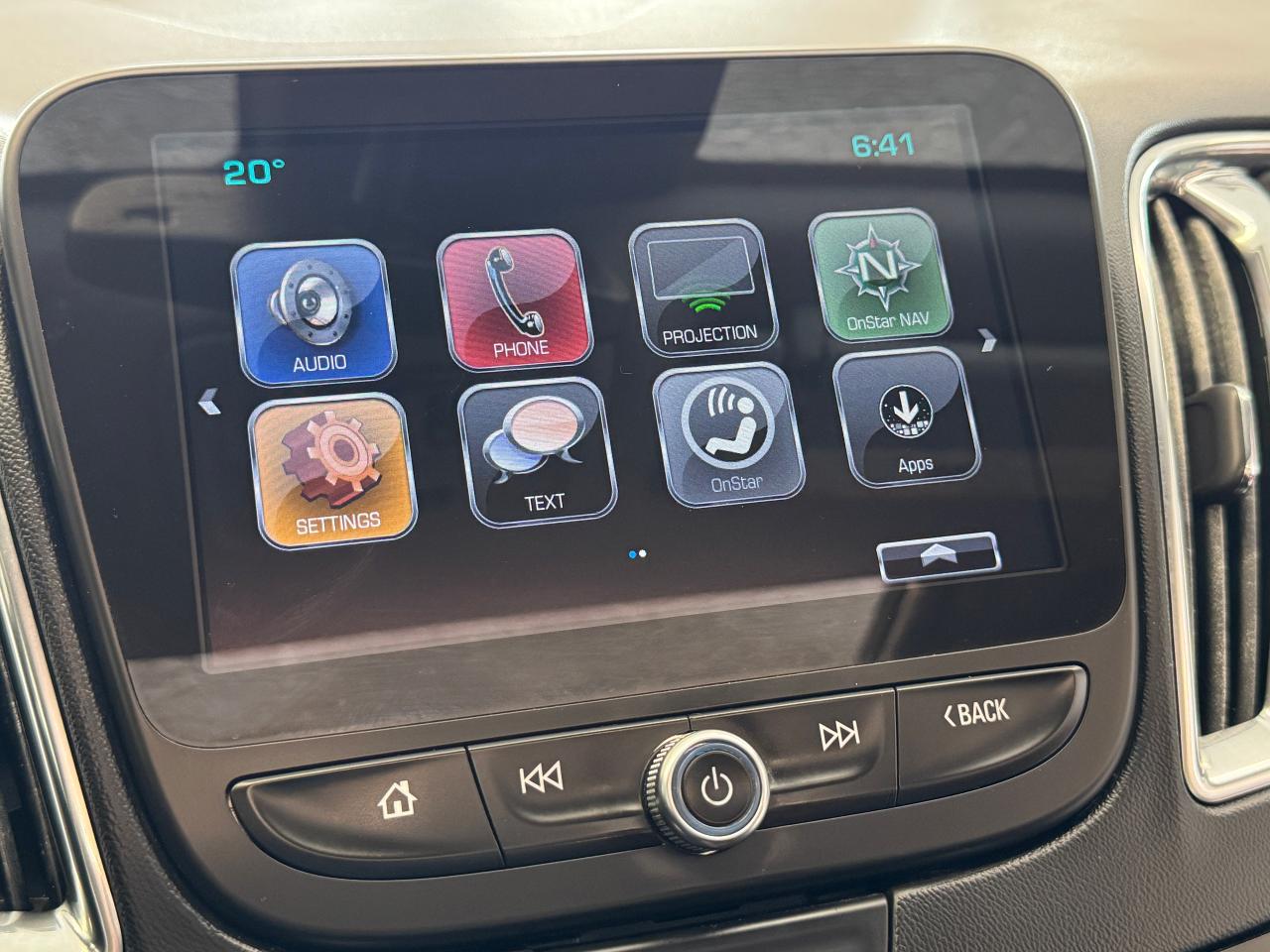 2017 Chevrolet Malibu LT+Roof+Blind Spot+Collision Alert+ Photo30