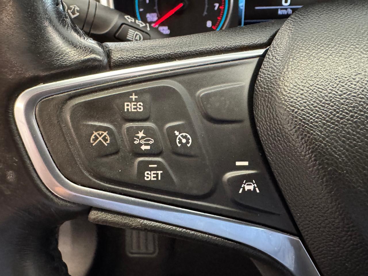 2017 Chevrolet Malibu LT+Roof+Blind Spot+Collision Alert+ Photo43
