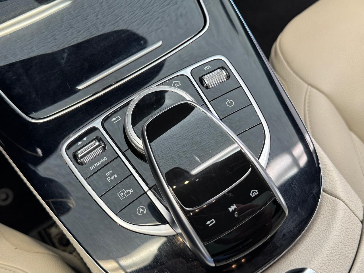2017 Mercedes-Benz E-Class E400 4MATIC+Roof+GPS+BSM+Power Trunk Photo41