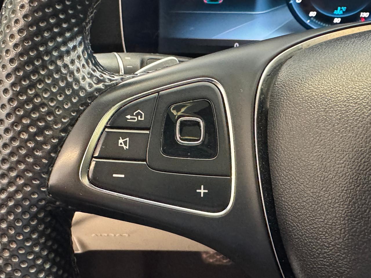 2017 Mercedes-Benz E-Class E400 4MATIC+Roof+GPS+BSM+Power Trunk - Photo #50