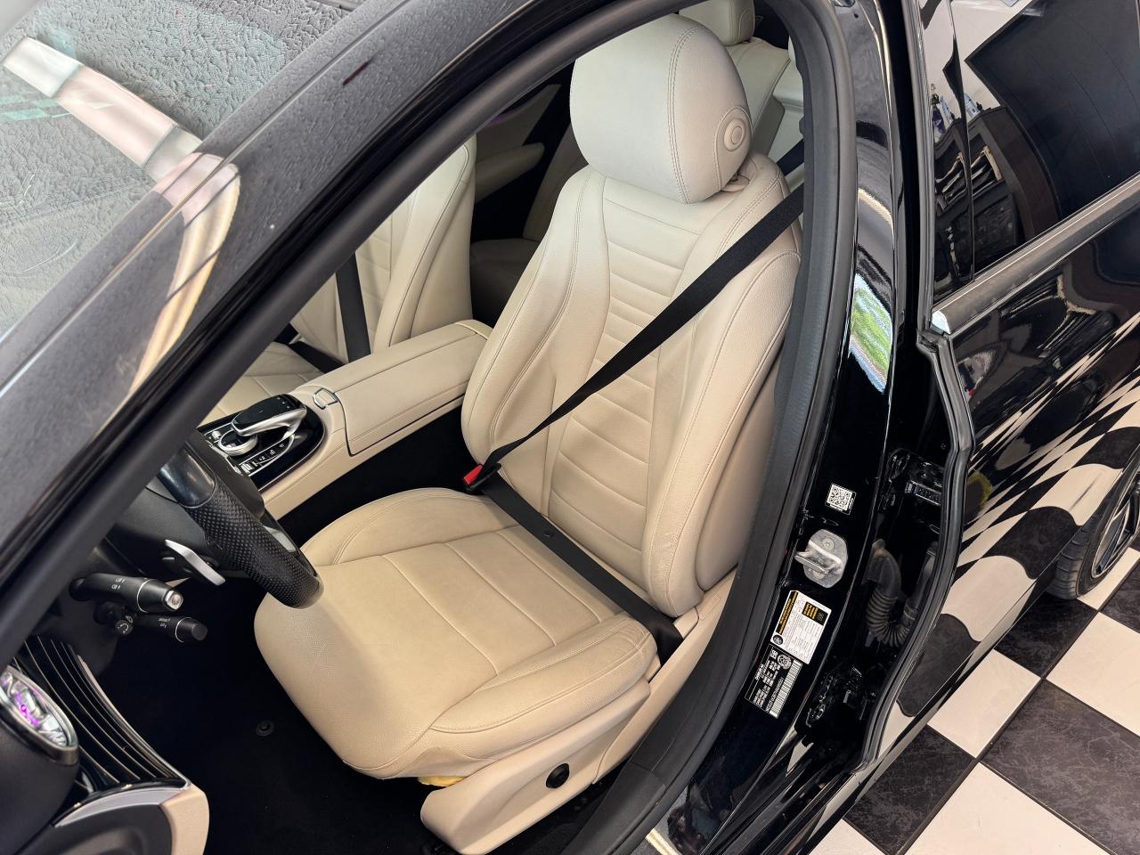 2017 Mercedes-Benz E-Class E400 4MATIC+Roof+GPS+BSM+Power Trunk Photo24