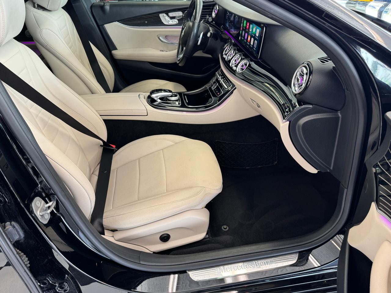 2017 Mercedes-Benz E-Class E400 4MATIC+Roof+GPS+BSM+Power Trunk Photo26