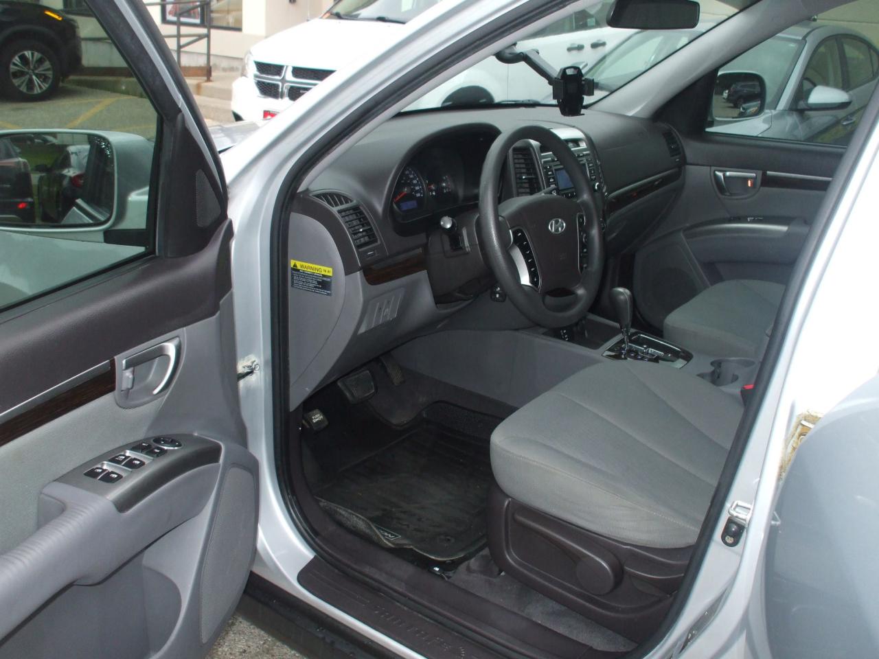 2010 Hyundai Santa Fe FWD 4dr I4 Auto GL,Certified,Low KM's,New Tires