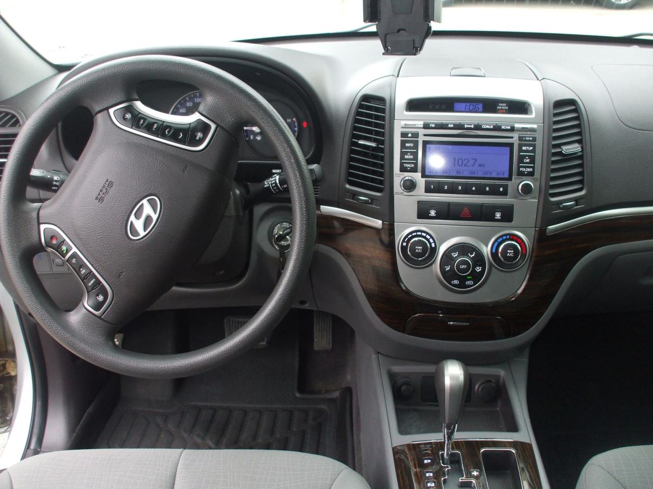 2010 Hyundai Santa Fe FWD 4dr I4 Auto GL,Certified,Low KM's,New Tires