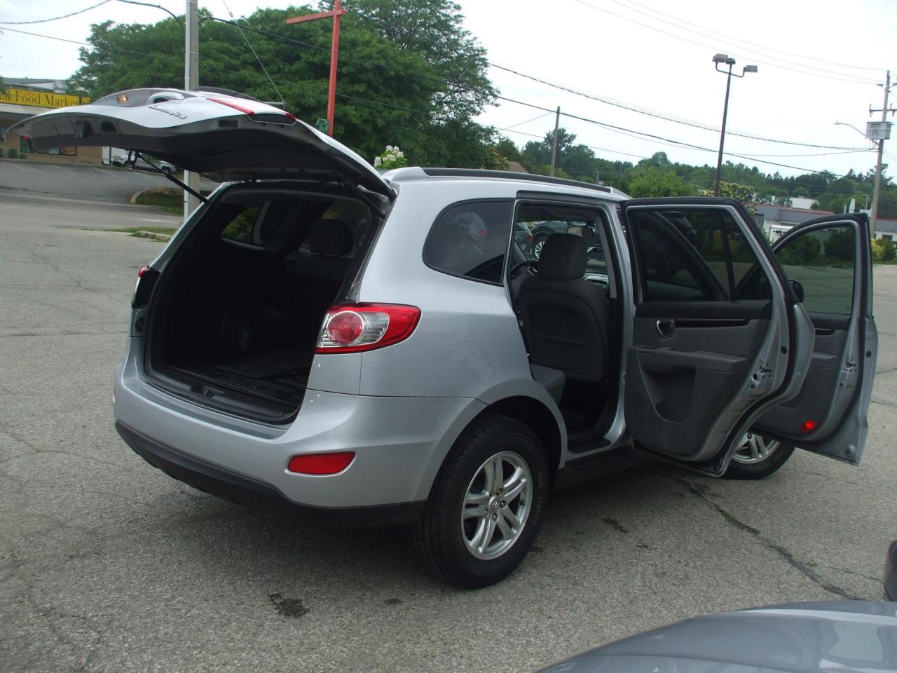 2010 Hyundai Santa Fe FWD 4dr I4 Auto GL,Certified,Low KM's,New Tires