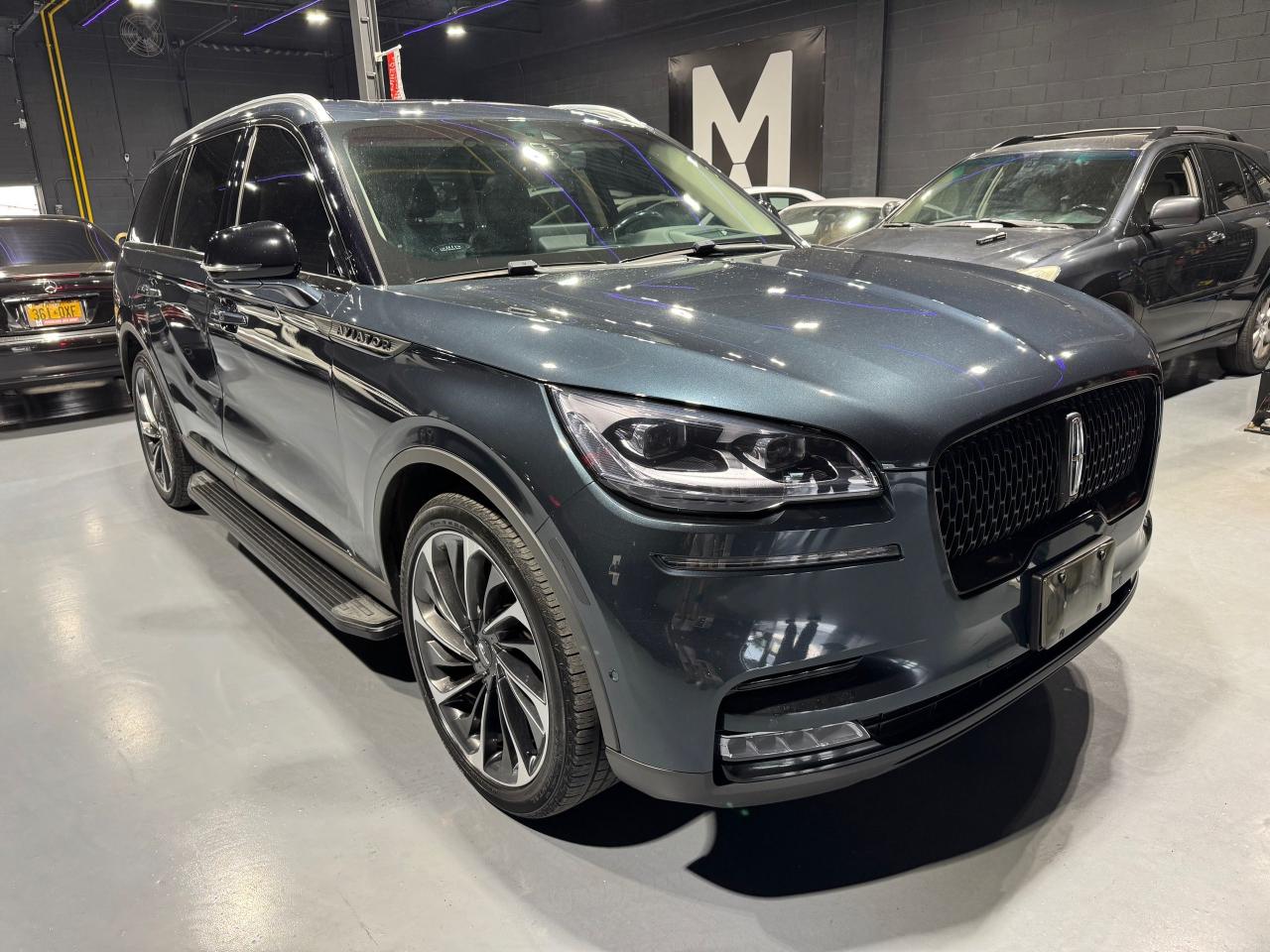 2021 Lincoln Aviator Reserve limited - Photo #3