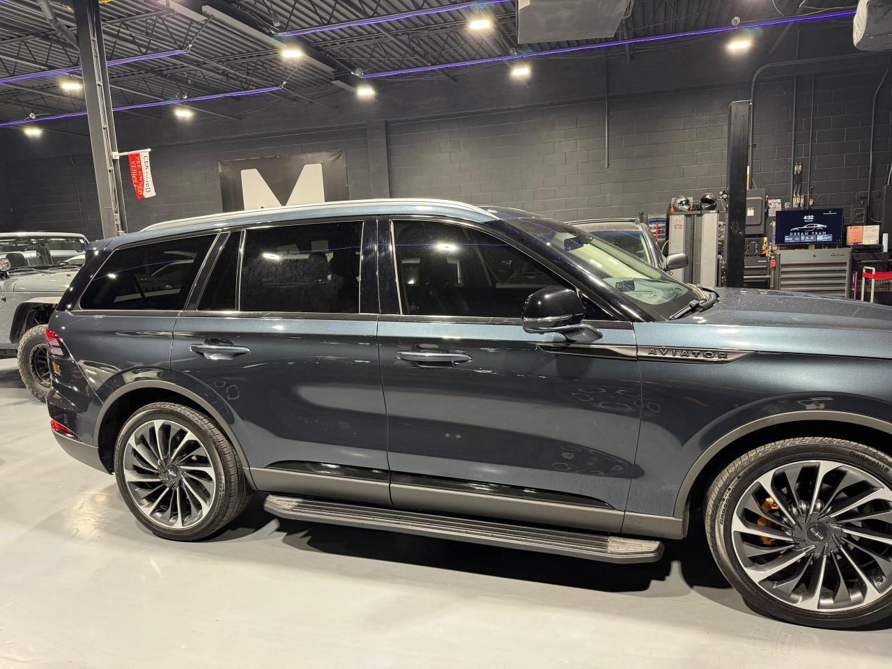 2021 Lincoln Aviator Reserve limited - Photo #5