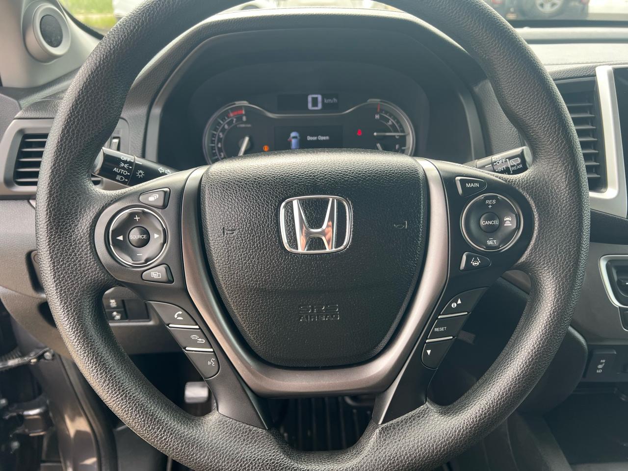 2017 Honda Pilot LX 7 Passenger + Safety AWD, Heated Seats BUC - Photo #11