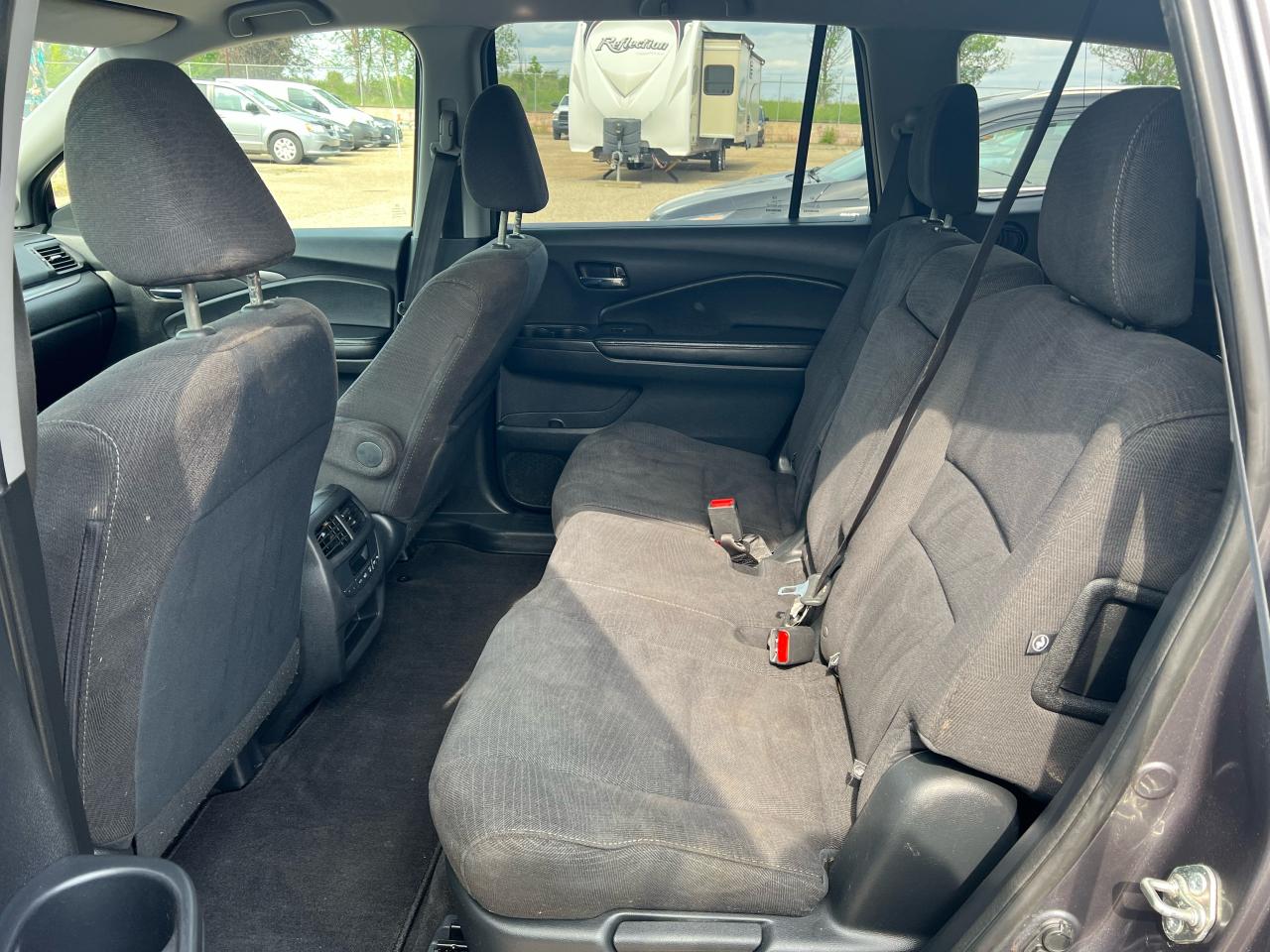 2017 Honda Pilot LX 7 Passenger + Safety AWD, Heated Seats BUC - Photo #15